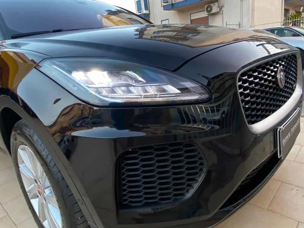 Jaguar E-Pace 2.0D 180 CV AWD R-Dynamic 04/2019-photo-9