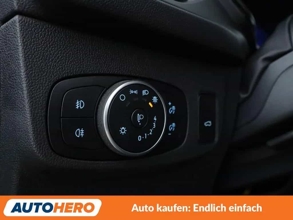 Ford Focus 1.5 EcoBoost ST-Line X Aut.*NAVI*LED*TEMPO 01/2021-photo-28