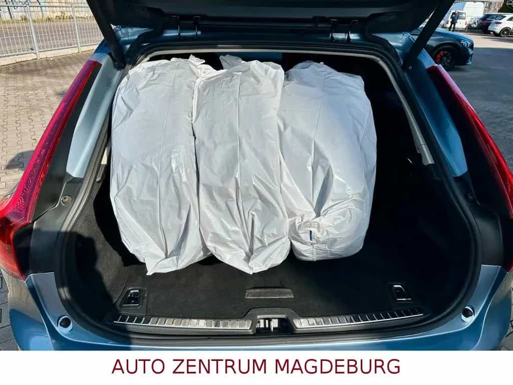 Volvo V90 Kombi Momentum AWD *TOTWINKEL*NAVI*AUTOMATIK 12/2017-photo-18