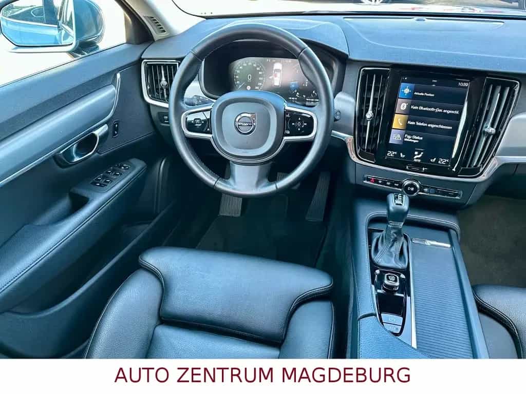 Volvo V90 Kombi Momentum AWD *TOTWINKEL*NAVI*AUTOMATIK 12/2017-photo-9