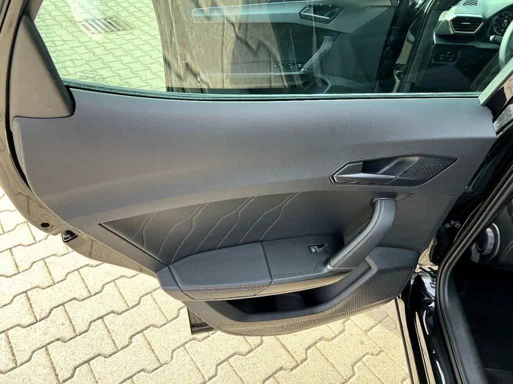 Cupra Formentor 1.5 TSI LED Navi Leder AHK ACC Pano-SD 09/2021-photo-10