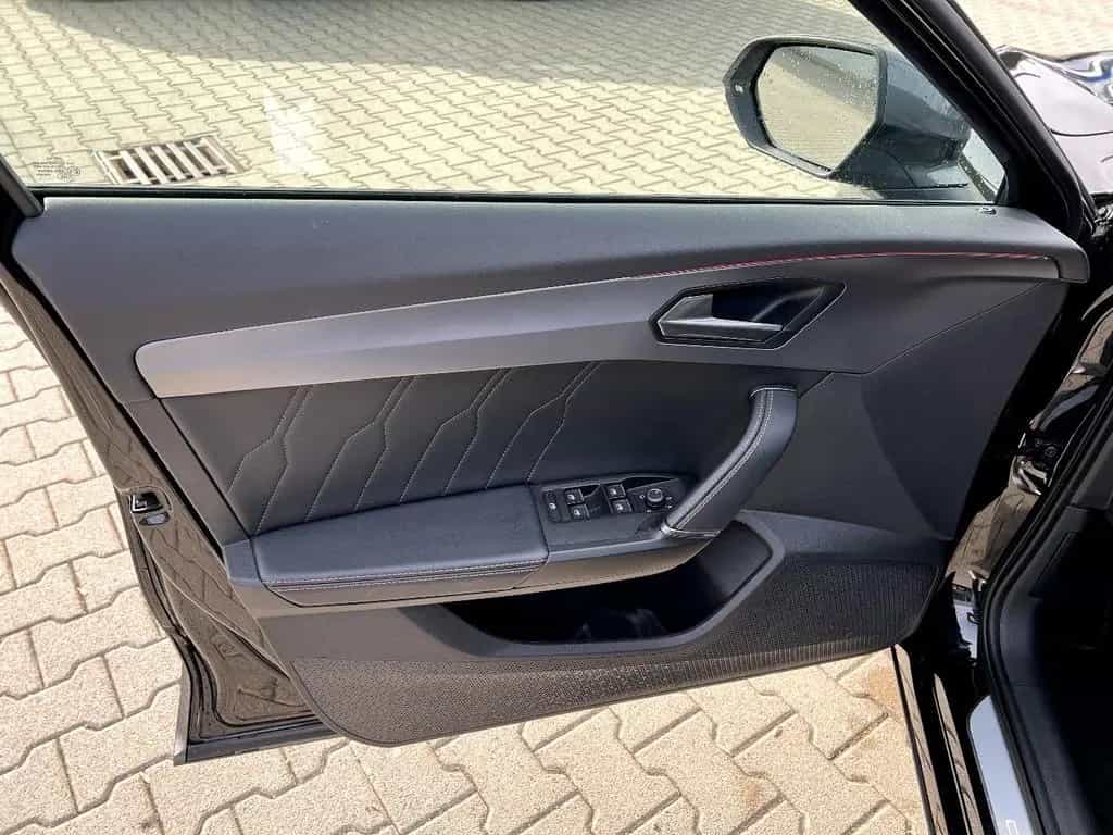 Cupra Formentor 1.5 TSI LED Navi Leder AHK ACC Pano-SD 09/2021-photo-9