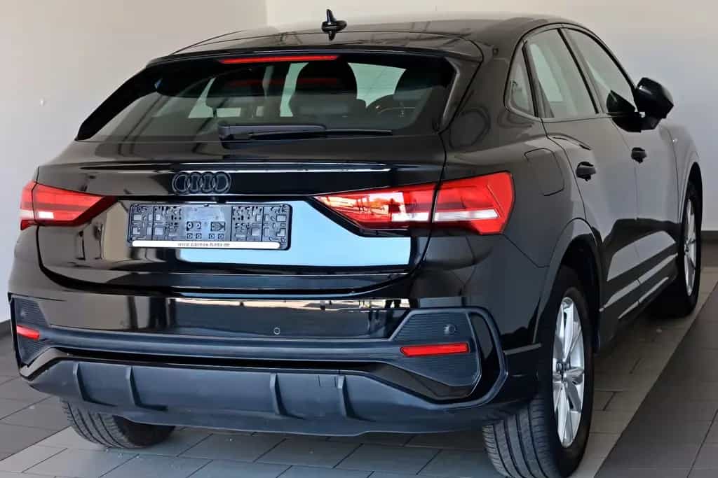Audi Q3 Sportback 35TFSI S line,Leder,Navi,Kamera,AHK 11/2021-photo-1