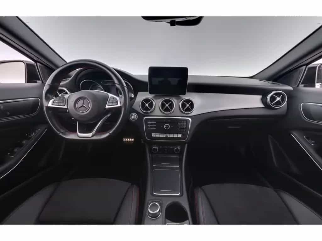Mercedes-Benz GLA-Class 200 7G-DCT AMG Line+LED+PANO+KAMERA+TEMPO 10/2019-photo-11