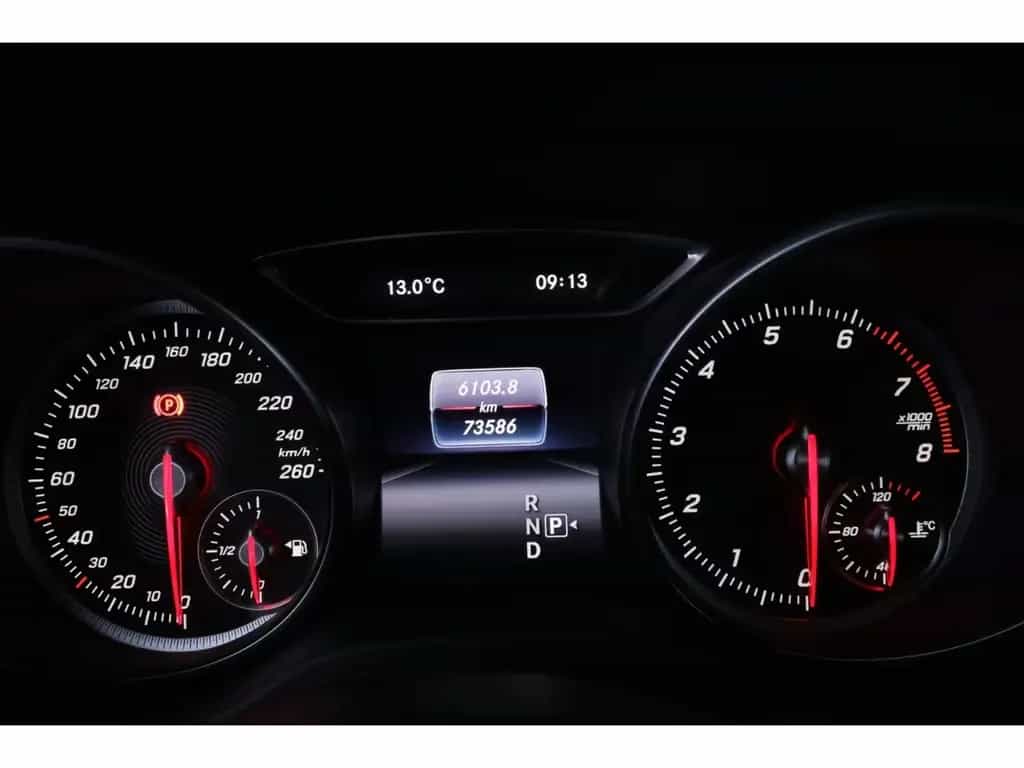 Mercedes-Benz GLA-Class 200 7G-DCT AMG Line+LED+PANO+KAMERA+TEMPO 10/2019-photo-17