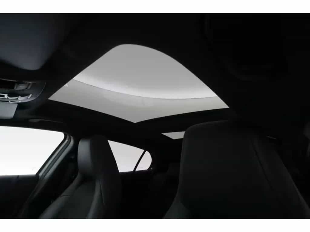 Mercedes-Benz GLA-Class 200 7G-DCT AMG Line+LED+PANO+KAMERA+TEMPO 10/2019-photo-19