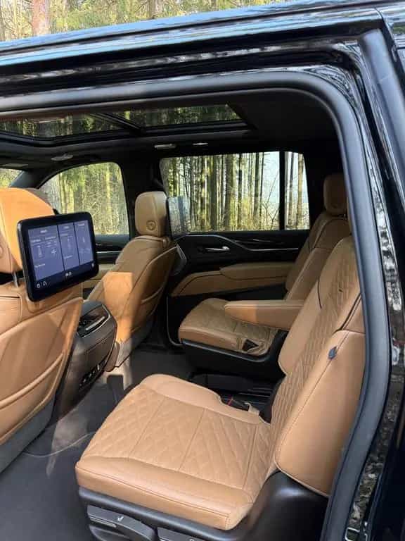 Cadillac Escalade 03/2022-photo-9