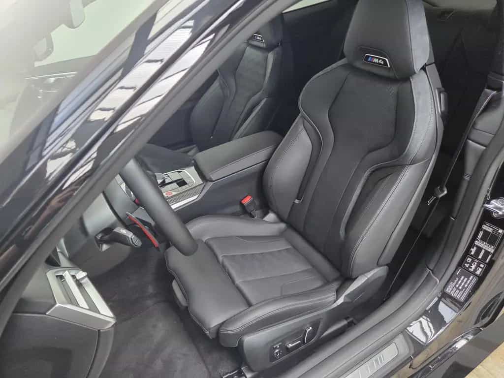 BMW M4 xDrive Competition Sitzlüftung ACC 360 Carbon 11/2025-photo-15