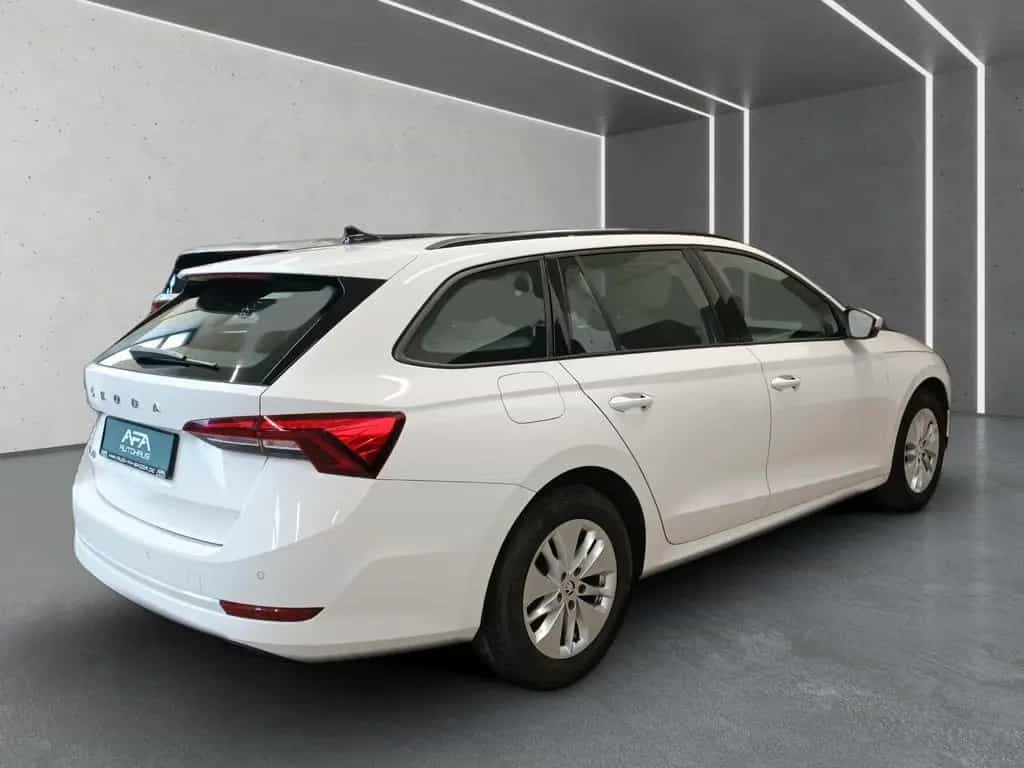 Skoda Octavia Combi 1.5 TSI Ambition AHK*Navi*LED*ACC 09/2022-photo-2