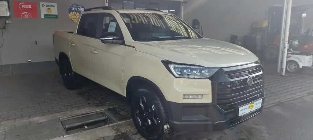 KGM Musso 2.2 Black AWD null-photo-3
