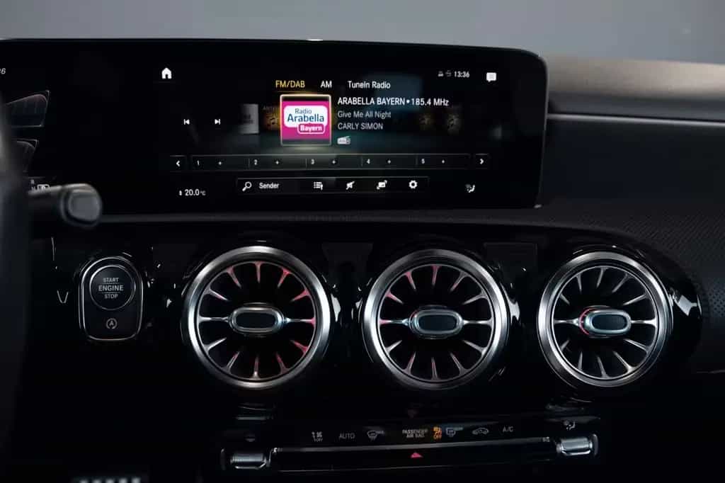 Mercedes-Benz A-Class 35 AMG 4M Limousine*Keyless*Spur*SHZ*19"AMG* 07/2020-photo-13