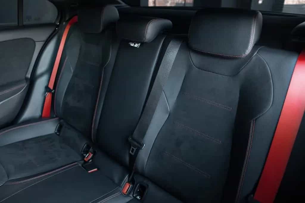 Mercedes-Benz A-Class 35 AMG 4M Limousine*Keyless*Spur*SHZ*19"AMG* 07/2020-photo-18
