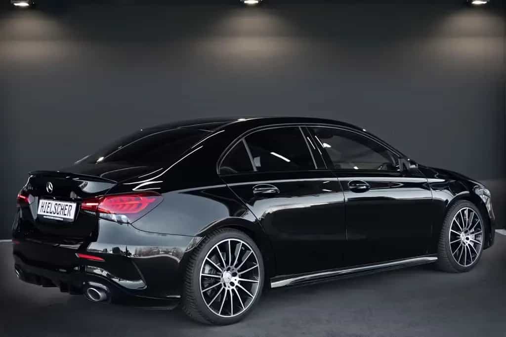 Mercedes-Benz A-Class 35 AMG 4M Limousine*Keyless*Spur*SHZ*19"AMG* 07/2020-photo-5