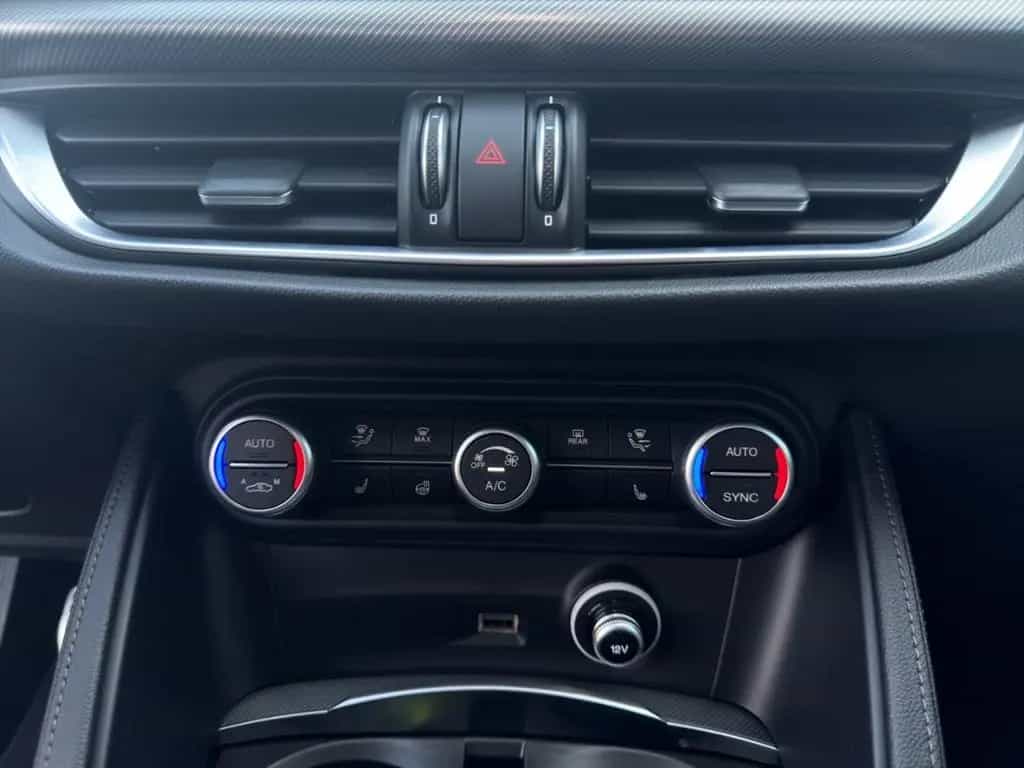 Alfa Romeo Stelvio Veloce PANORAMA+AHK+ACC+NAVI+CARPLAY+KAM 01/2024-photo-13