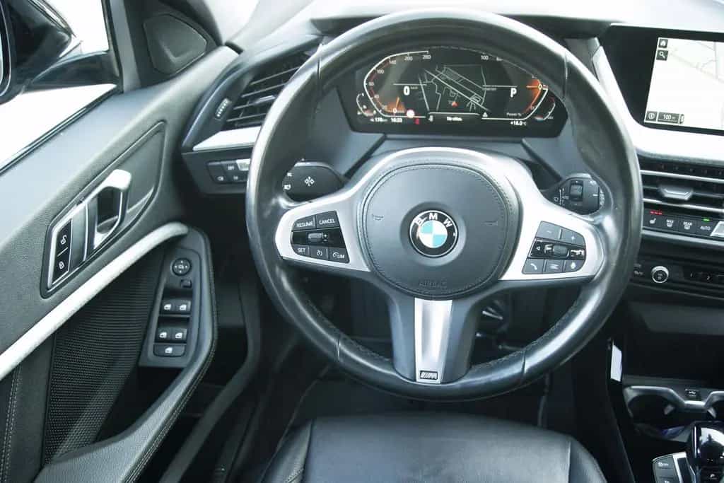 BMW 118 i LUXURY LINE*HEAD UP*LEDER*HIFI*LED* HiFi 09/2021-photo-16