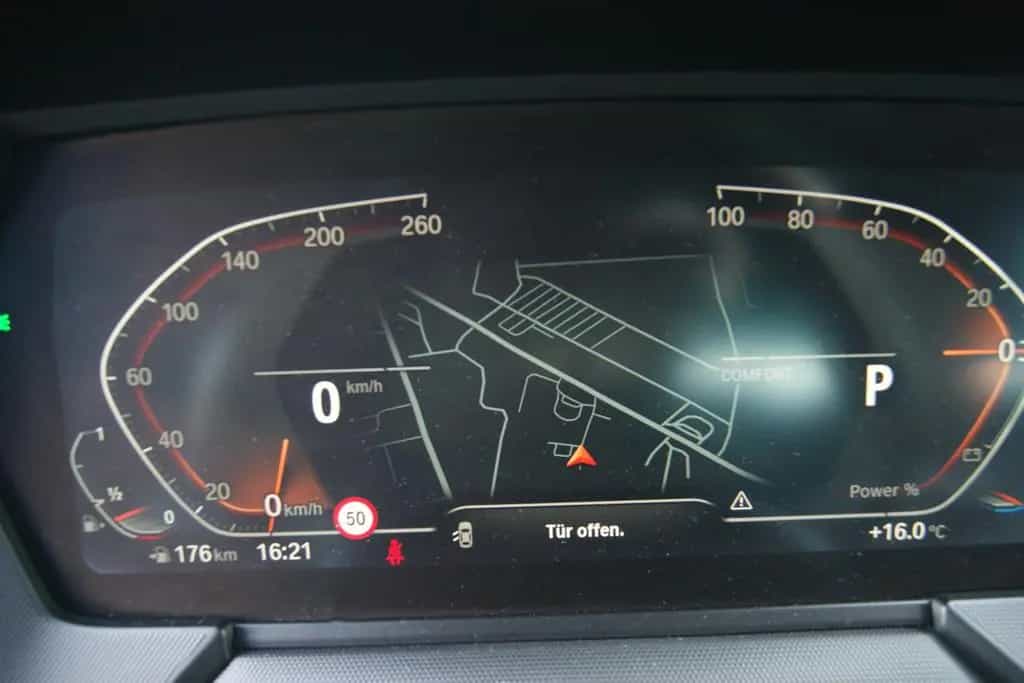 BMW 118 i LUXURY LINE*HEAD UP*LEDER*HIFI*LED* HiFi 09/2021-photo-19