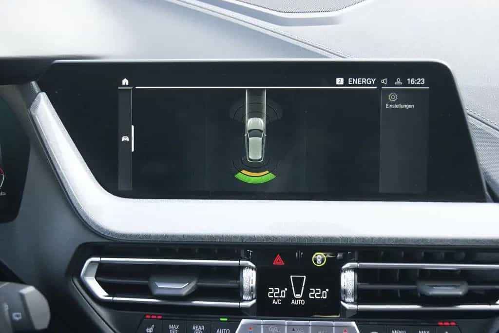 BMW 118 i LUXURY LINE*HEAD UP*LEDER*HIFI*LED* HiFi 09/2021-photo-22