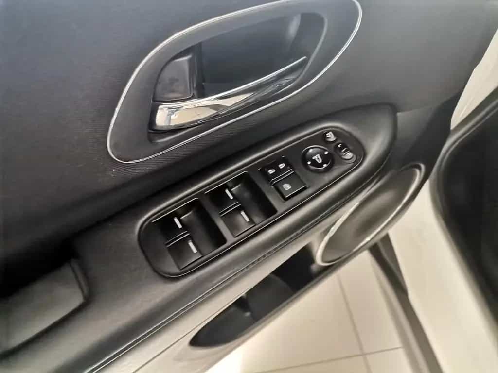 Honda HR-V 1.5 i-VTEC Elegance SHZ|Temp.|PDC|Klimaaut. 12/2015-photo-17