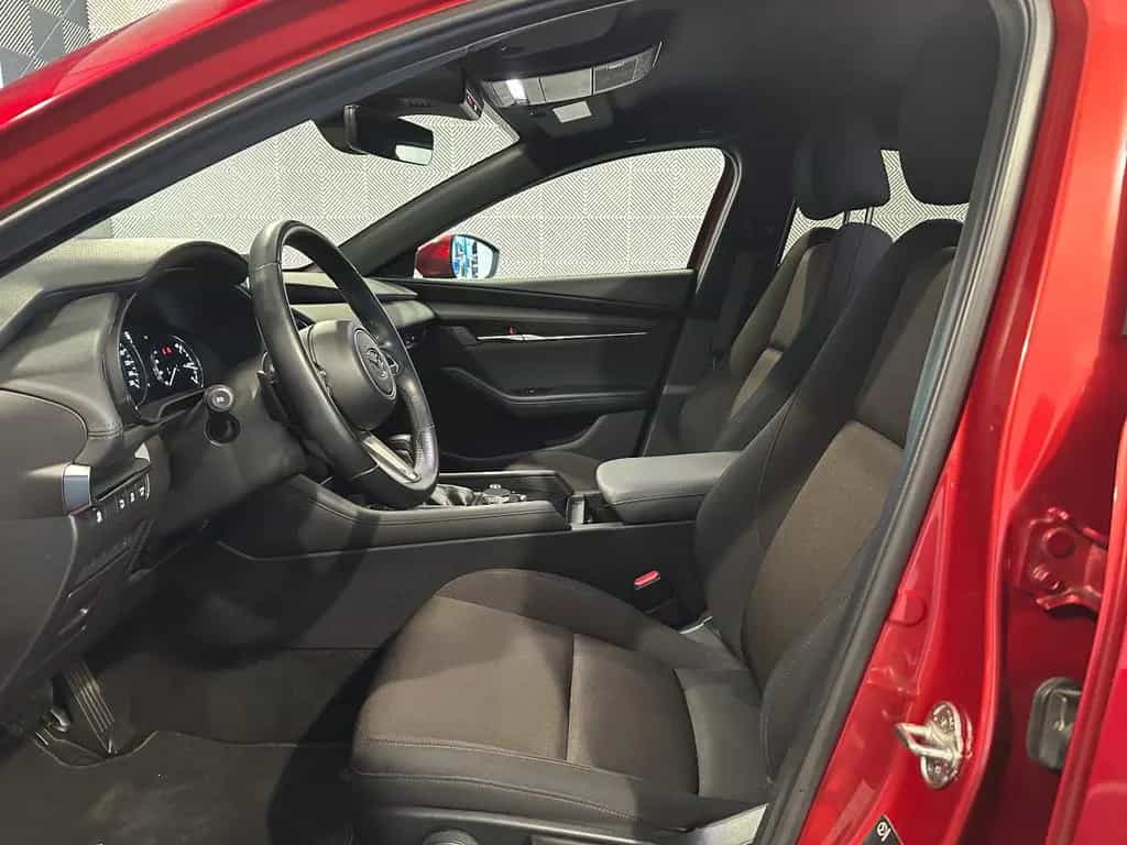 Mazda 3 Lim.*SELECTION*MATRIX-ACC-SPUR-TOT.W-R.KAM-HUD 08/2021-photo-18