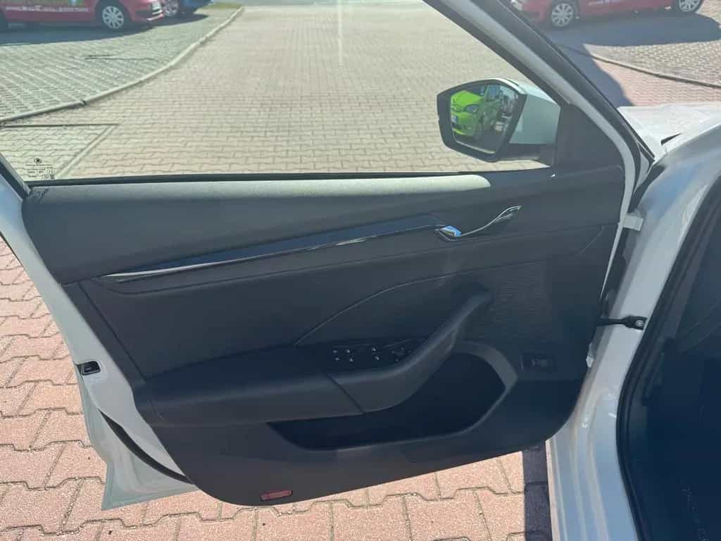 Skoda Octavia Combi 2.0l TDI 85 kW 115 PS 01/2023-photo-19