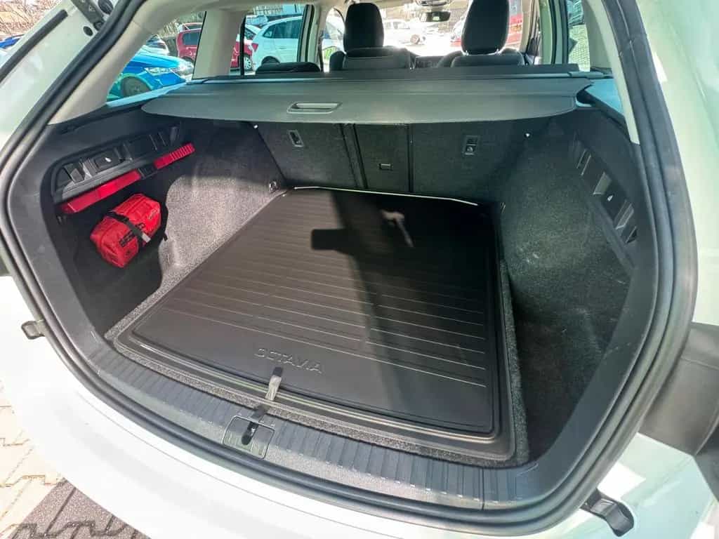 Skoda Octavia Combi 2.0l TDI 85 kW 115 PS 01/2023-photo-25