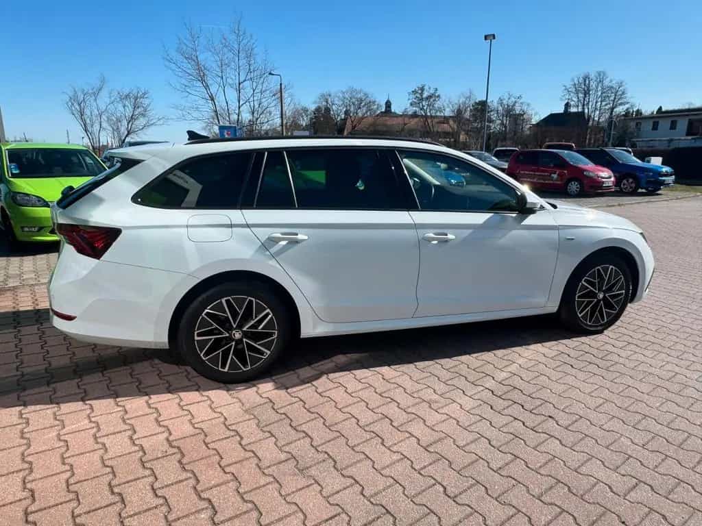Skoda Octavia Combi 2.0l TDI 85 kW 115 PS 01/2023-photo-3