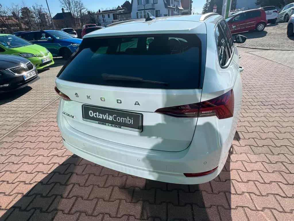 Skoda Octavia Combi 2.0l TDI 85 kW 115 PS 01/2023-photo-4