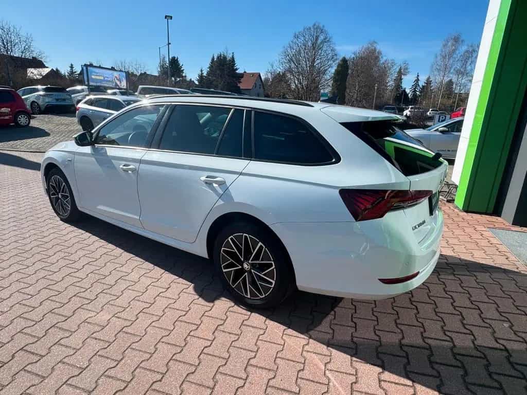 Skoda Octavia Combi 2.0l TDI 85 kW 115 PS 01/2023-photo-5