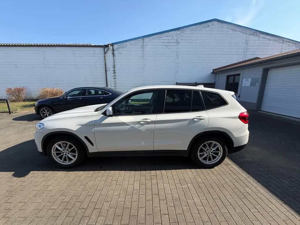 BMW X3 xDrive 20d Advantage Automatik LED NAVI LEDER 05/2020-photo-2