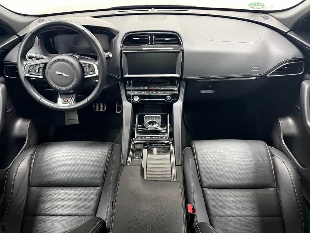 Jaguar F-Pace S AWD | BlackPack - 22" Helix - Panorama! 01/2017-photo-10