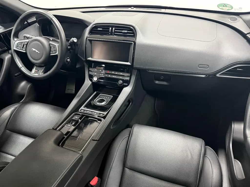 Jaguar F-Pace S AWD | BlackPack - 22" Helix - Panorama! 01/2017-photo-12