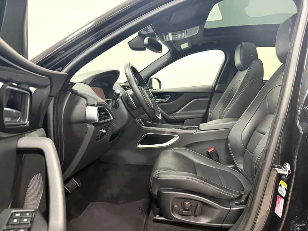 Jaguar F-Pace S AWD | BlackPack - 22" Helix - Panorama! 01/2017-photo-6