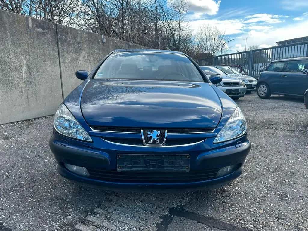 Peugeot 607 Référence Platinum 3.0 V6 210 Automatik 05/2001-photo-1