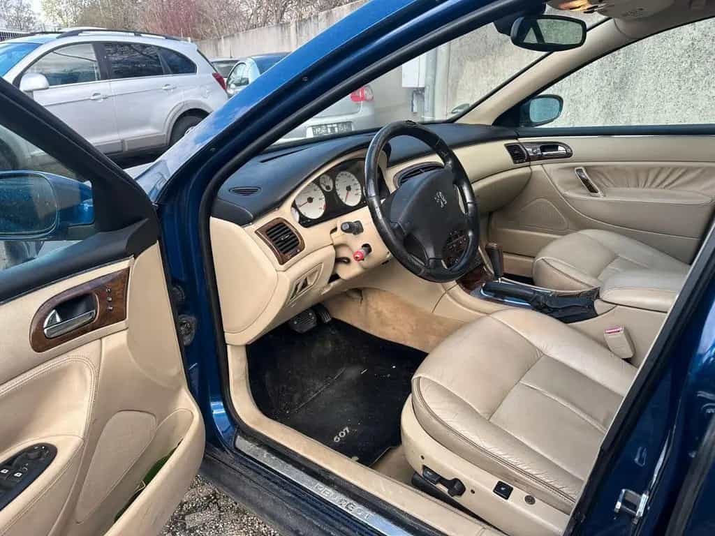 Peugeot 607 Référence Platinum 3.0 V6 210 Automatik 05/2001-photo-15
