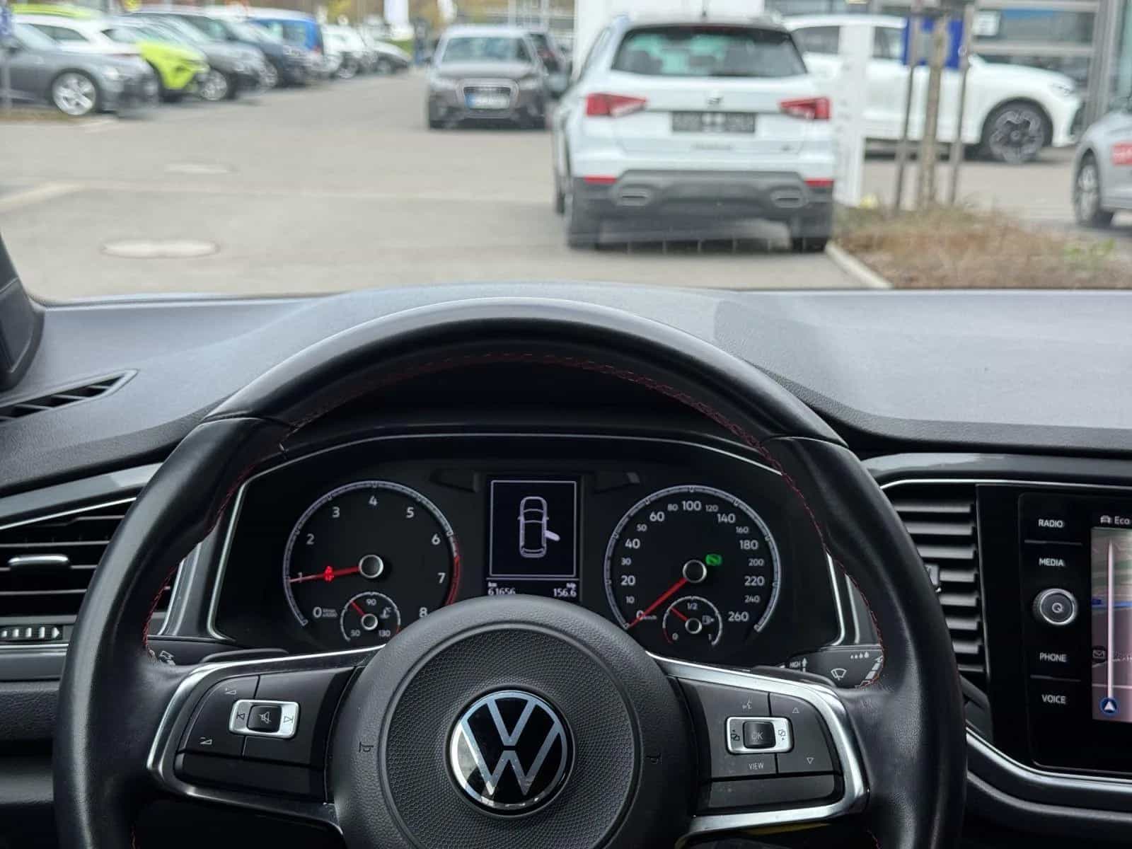 Volkswagen T-Roc 12/2021-photo-11