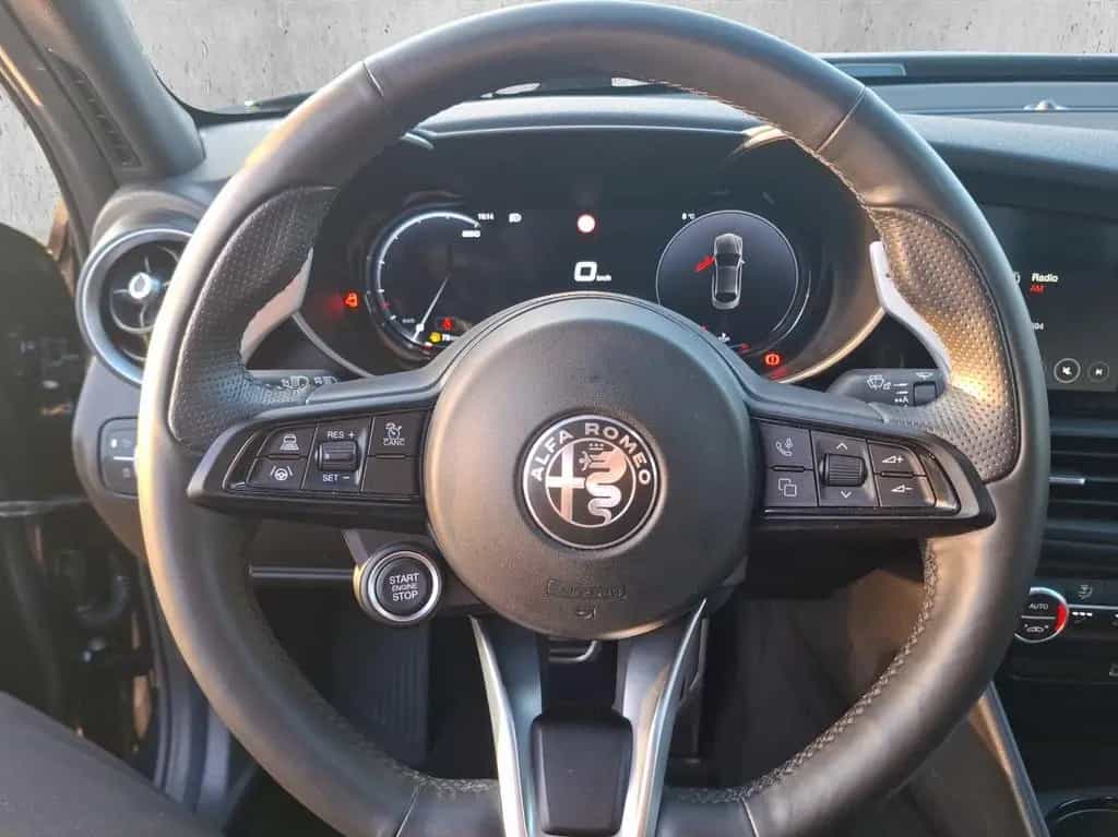 Alfa Romeo Giulia Veloce Q4 2.0 Turbo 16V Kam.+KeyLess+SHZ 12/2023-photo-11