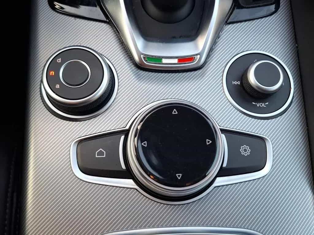 Alfa Romeo Giulia Veloce Q4 2.0 Turbo 16V Kam.+KeyLess+SHZ 12/2023-photo-21