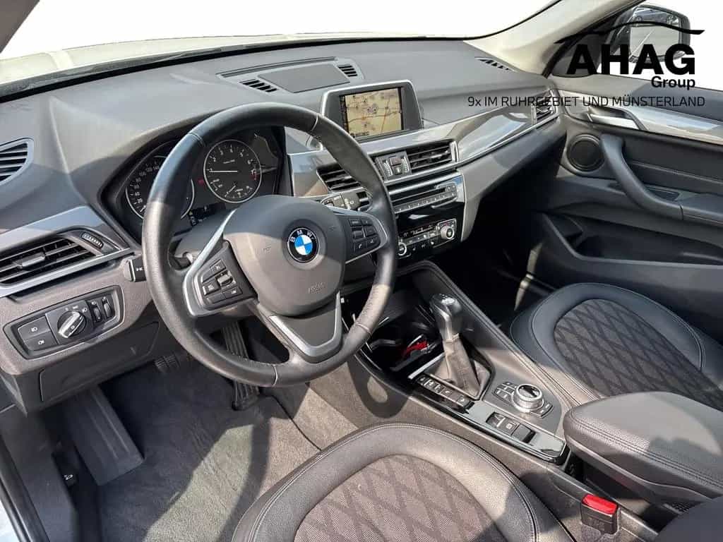 BMW X1 xDrive25i A xLine 12/2016-photo-7