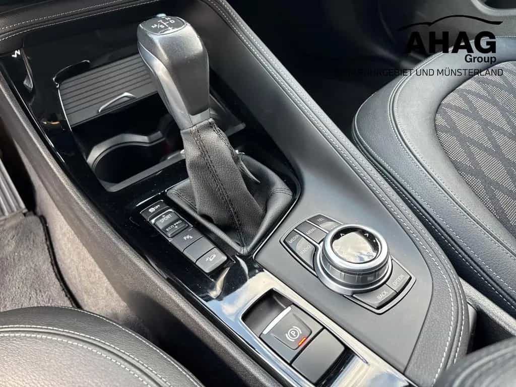 BMW X1 xDrive25i A xLine 12/2016-photo-9