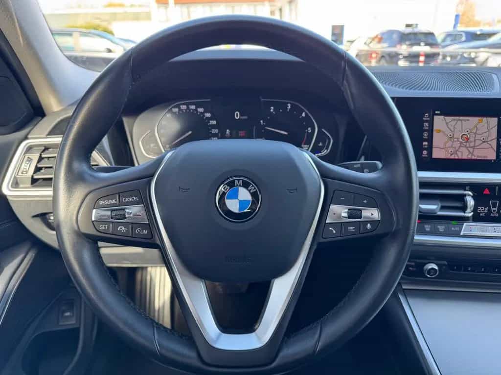 BMW 320 d Touring SportLine AHK Panorama ACC HIFI 01/2021-photo-10