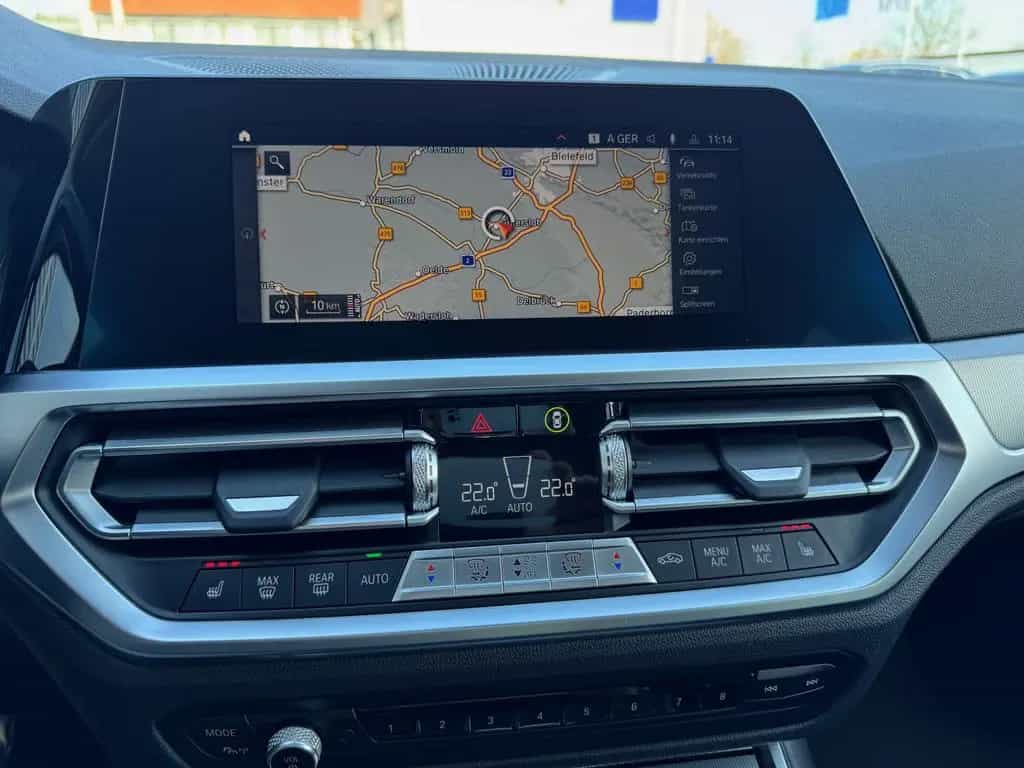 BMW 320 d Touring SportLine AHK Panorama ACC HIFI 01/2021-photo-14