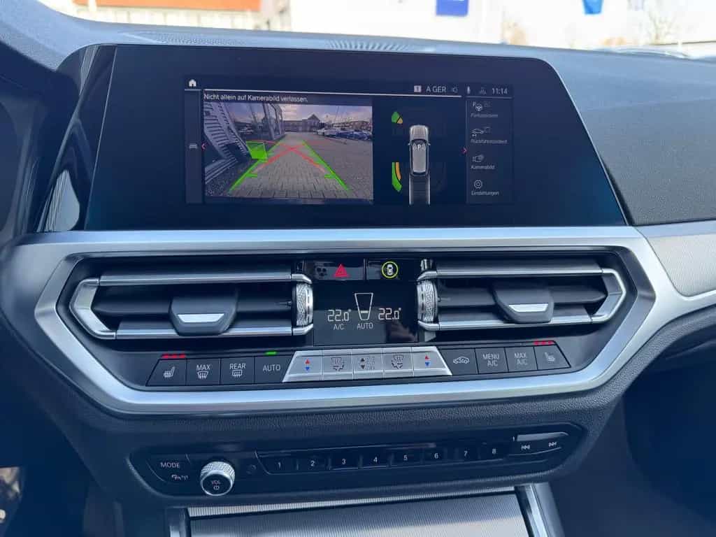 BMW 320 d Touring SportLine AHK Panorama ACC HIFI 01/2021-photo-18