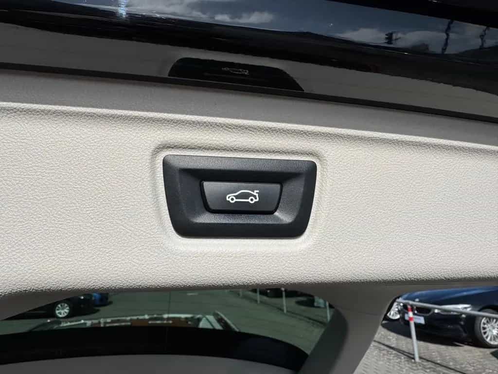 BMW 320 d Touring SportLine AHK Panorama ACC HIFI 01/2021-photo-22