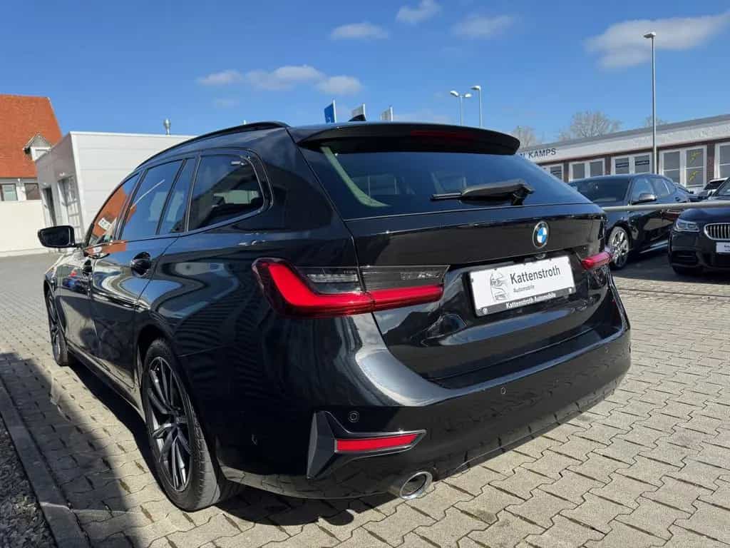 BMW 320 d Touring SportLine AHK Panorama ACC HIFI 01/2021-photo-4