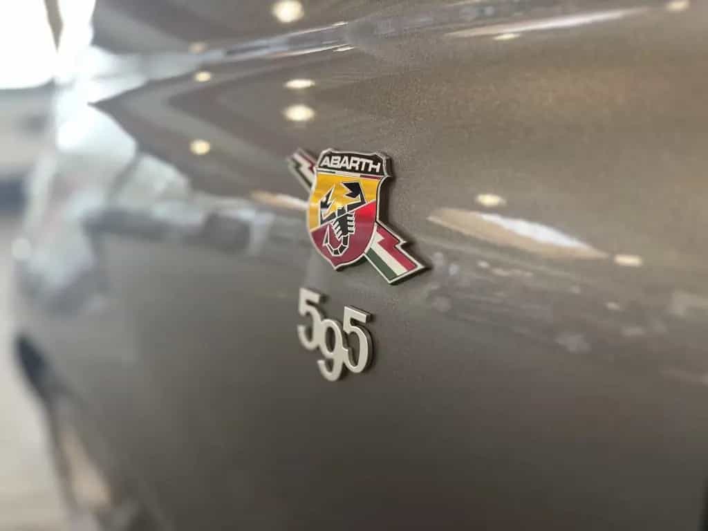 Abarth 500 Cabrio 595 C Competizione 12/2015-photo-17