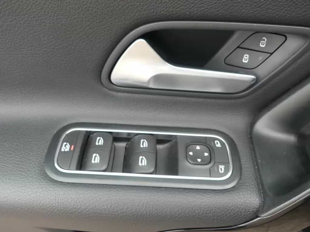 Mercedes-Benz A 200 Automatik Navi*LED*SHZ*PDC*ab 299€ 10/2018-photo-21