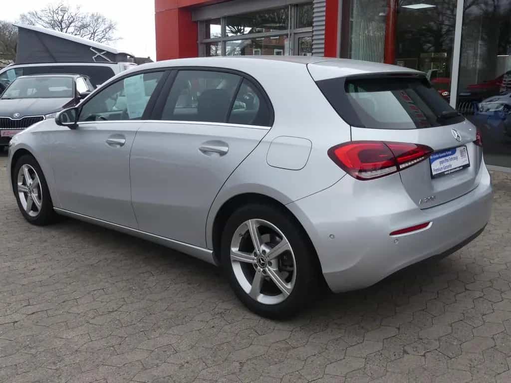 Mercedes-Benz A 200 Automatik Navi*LED*SHZ*PDC*ab 299€ 10/2018-photo-3