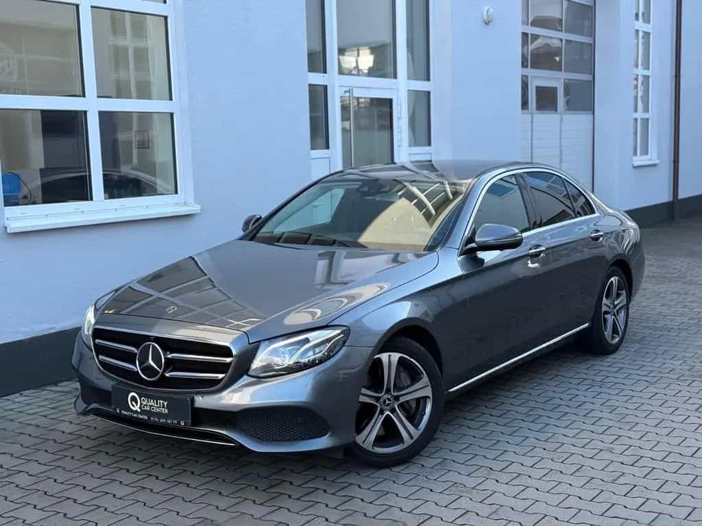 Mercedes-Benz E-Class 450 LUXURY V6 4Matic 9G*WIDESCREEN*DISTR+*360K 11/2019-photo-1