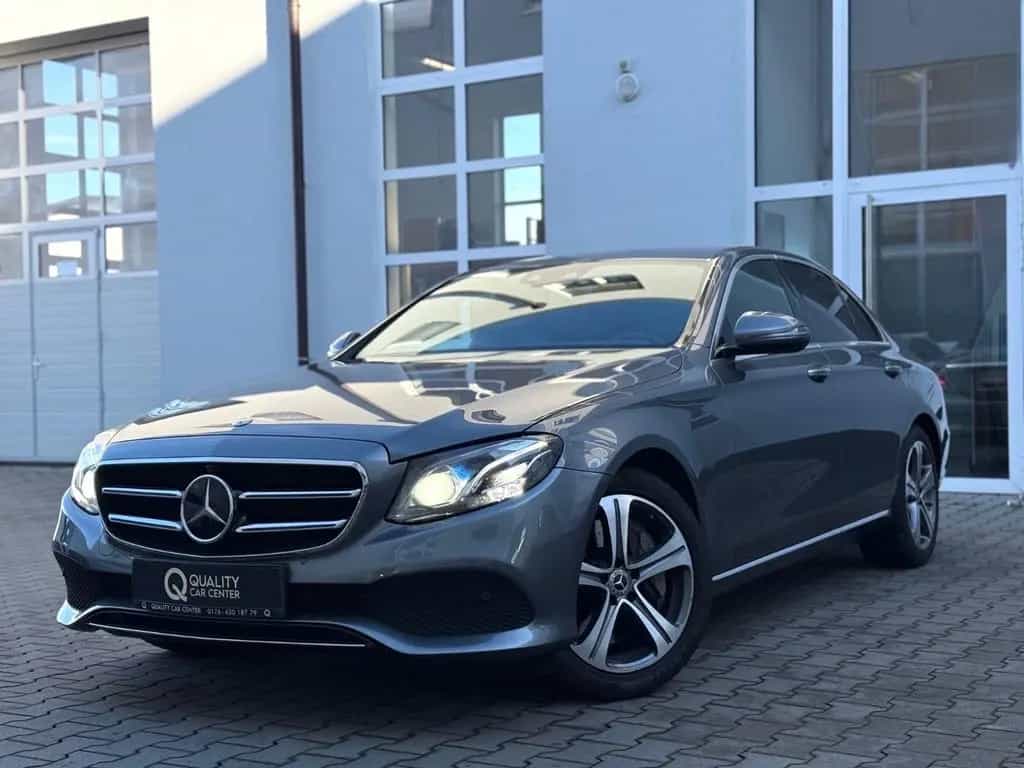 Mercedes-Benz E-Class 450 LUXURY V6 4Matic 9G*WIDESCREEN*DISTR+*360K 11/2019-photo-15