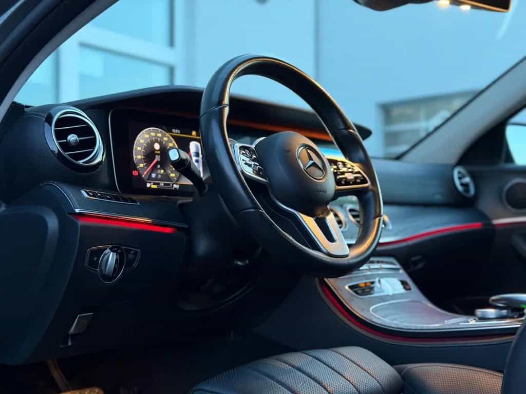 Mercedes-Benz E-Class 450 LUXURY V6 4Matic 9G*WIDESCREEN*DISTR+*360K 11/2019-photo-5